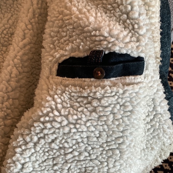 Vintage 90’s Acid Washed Sherpa Lined Denim Jacket - Picture 5 of 7